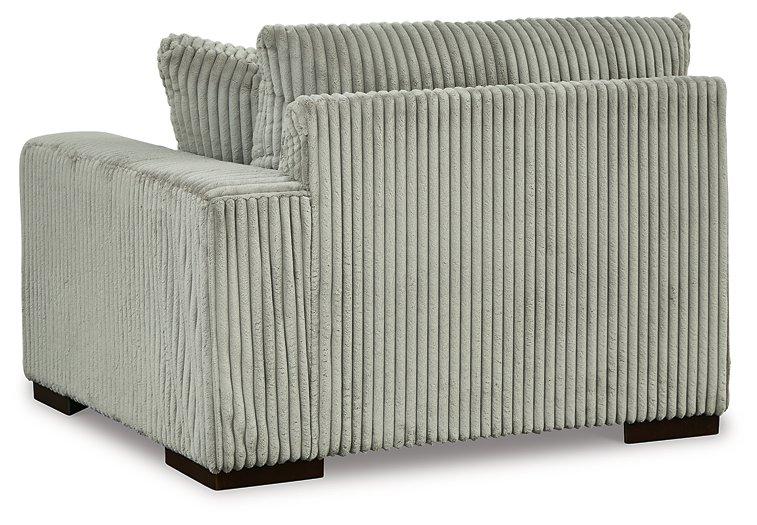 Lindyn Sectional