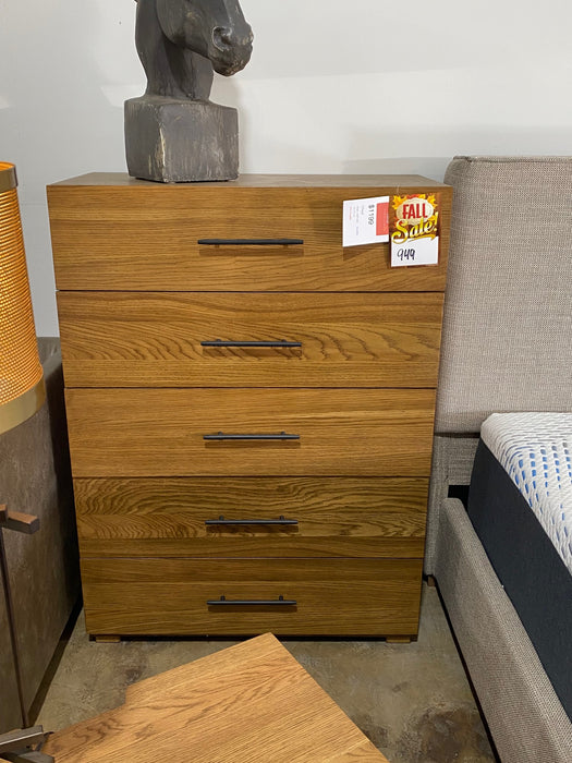 Dakmore Queen Bed, Nightstand & Chest Package