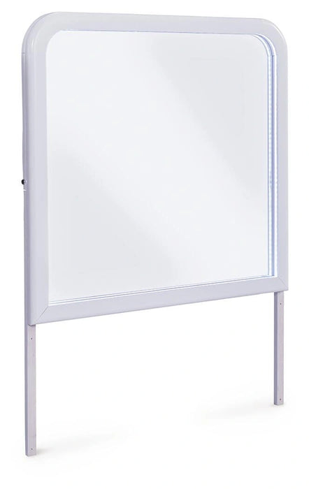 Jarlee Dresser and Mirror